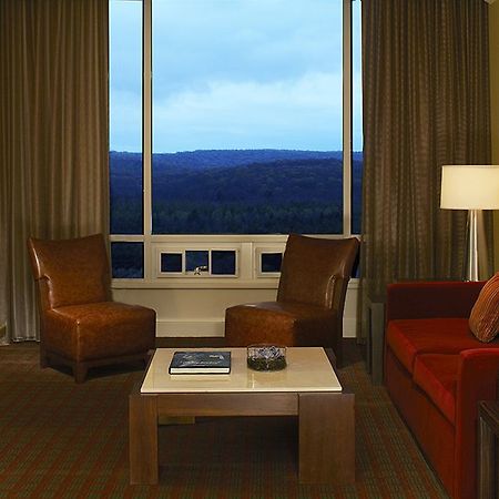 Great Cedar Hotel At Foxwoods 莱德亚德中心 外观 照片