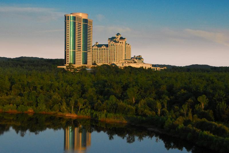 Great Cedar Hotel At Foxwoods 莱德亚德中心 外观 照片