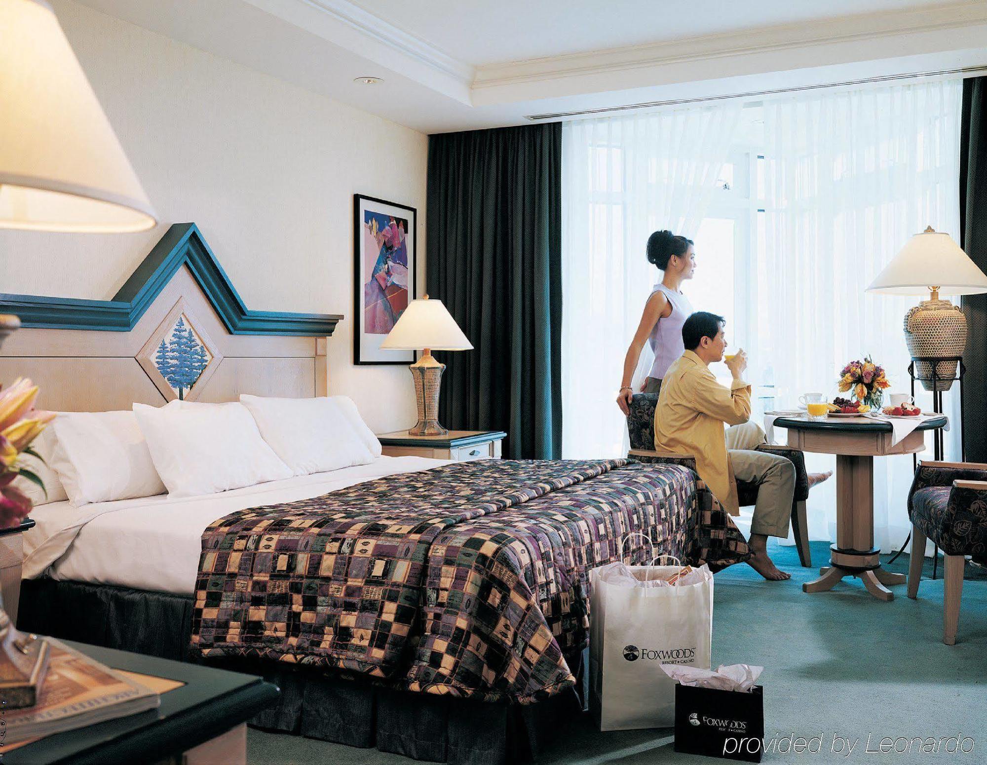 Great Cedar Hotel At Foxwoods 莱德亚德中心 客房 照片